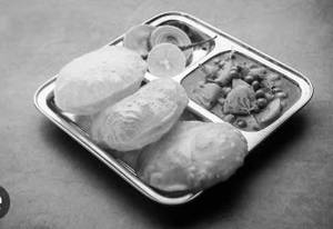 Maida Puri With Aloo & Matar