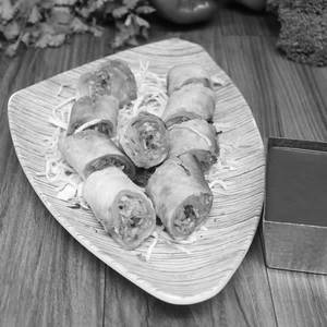 Veg Spring Roll (2 Rolls)