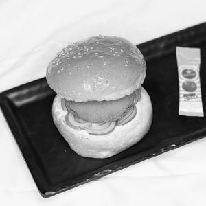 Spicy chicken burger