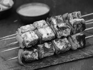 Achari Paneer Tikka