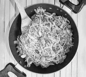 Egg Chicken Chowmein