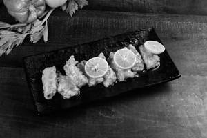 Fish With Honey And Lemon Sauce [8 Pieces]
