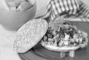 Makhani Paneer Burger