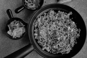Smoked vegetable masala maggi