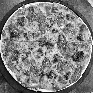 Fiery Mushroom Pizza