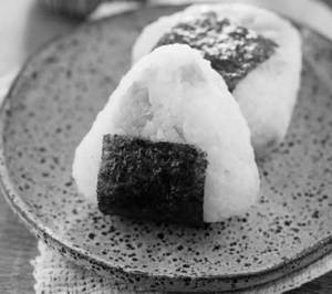 Onigiri Sake [ Salmon ]