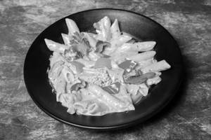 Pink sauce cheese pasta