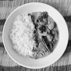 Chicken Thai Curry With Steamed Rice