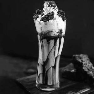 Noor-e-chocolate Falooda