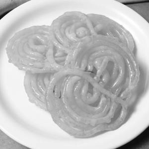 Kesariya Jalebi (4 Pcs)