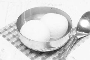 Spongy Rasgulla