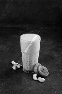 Kaju Anjeer Shake