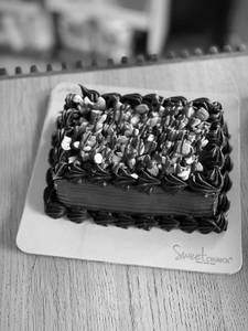 Nuttela Nuts Cake 500 Gm