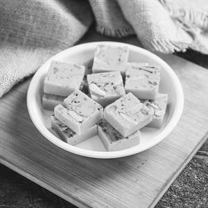 Mawa Keshar Barfi (Per Pc)