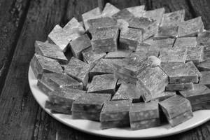 Kaju Kesar Burfi