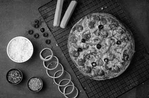 Chicken Sausage Pizza [10 Inches, Serves 2]