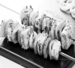 Makhmali Malai Paneer Tikka (8 Pcs)