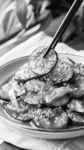 Oi Muchim (cucumber Salad)