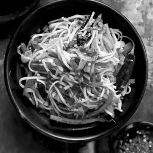 Veg Chilli Garlic Noodles