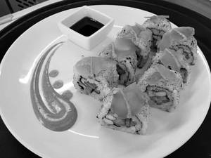 Prawn Uramaki Sushi (8 Pcs)