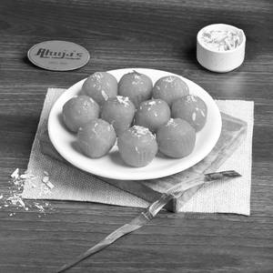Moti Chur Ladoo