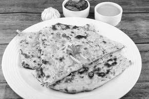 Gobi Garlic Paratha