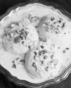 Rabri Rasmalai 2 Pieces