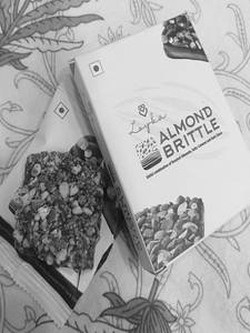 Almond Brittle Choclate