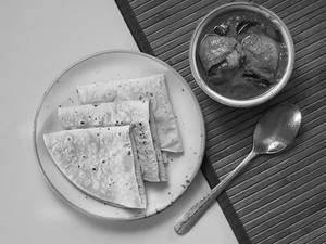 2 Chappati With Chicken Gravy