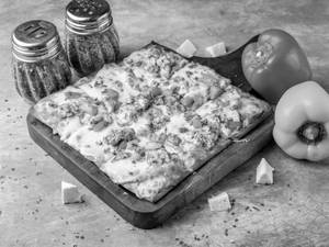 9" Square Peppy Paneer Pizza