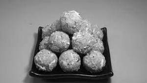 Gondh Ladoo