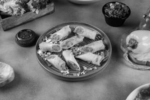 Veg Spring Rolls ( 8 Pcs)