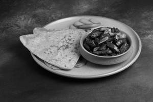 Bhindi Masala With 2 Paratha