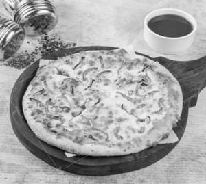 Fresh capsicum menia pizza                                          