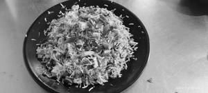 Mixed Veg Fried Rice with Special Schezwan Chutney [Serves 1]