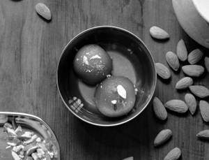 Gulab Jamun 2pc