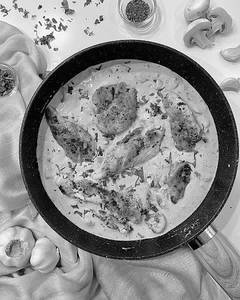 Baked Creamy Chicken Breast Peprika With Mushroom