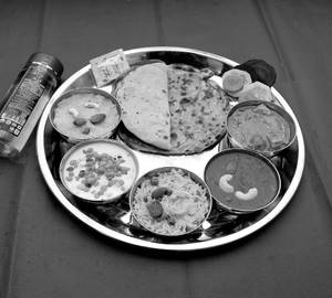 Jain Thali (No Onion And No Garlic)
