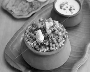 Veg Matka Hyderabadi Biryani