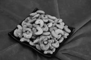 Masala Kaju Biscuits ( 200 Gms )