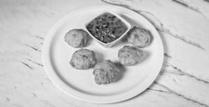 Club Kachori with Aloo Sabji (5 Pieces)