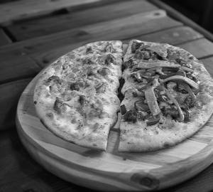 The 3 Chicken Feast Pizza + Chicken Golden Delight