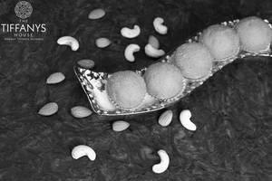 Besan Laddu