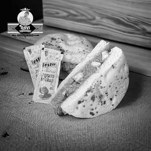 Sp. Paneer Stuffed Kulcha