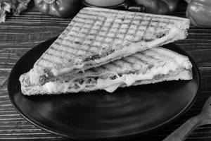 Cheese Brust Sandwich