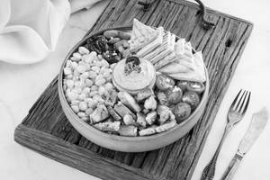 Chicken And Hummus Salad Bowl