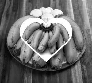 Red Banana +Dates (750 Ml)
