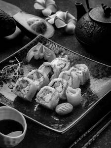 Sriracha Blush Roll