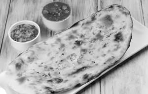 Rajma with Aloo Paneer Mix Kulcha