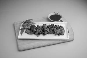 Crispy Chicken Basil Leaves